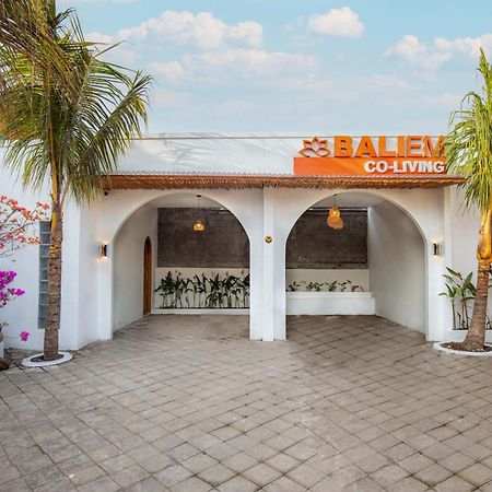 Baliem Coliving Aparthotel Jimbaran Buitenkant foto