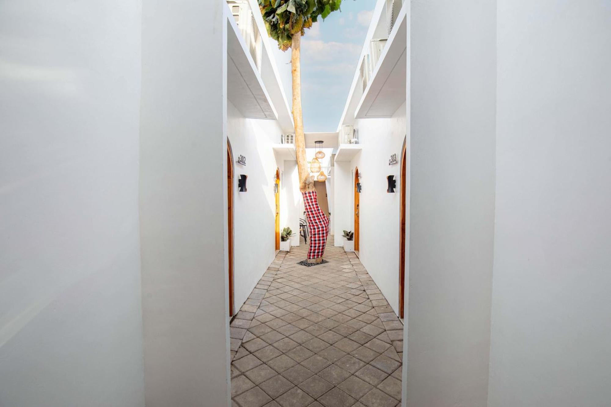 Baliem Coliving Aparthotel Jimbaran Buitenkant foto